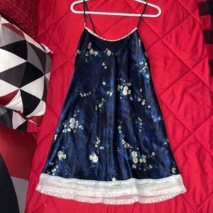 Private Luxuries silk night gown. Great condition, very comfortable and sexy.